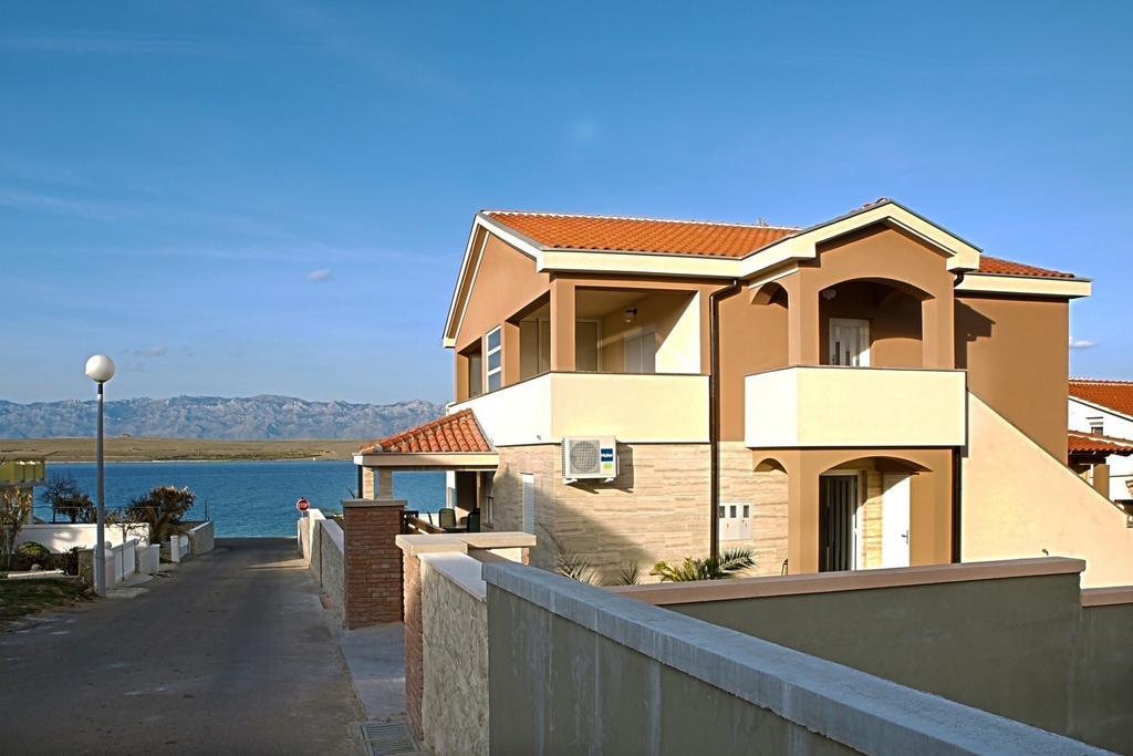 Apartments Vista Vir Esterno foto